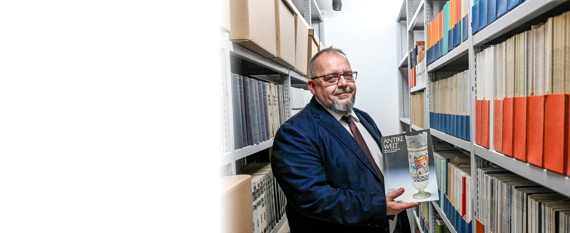 Világszínvonalú kutatókönyvtárral gazdagodott a HTK